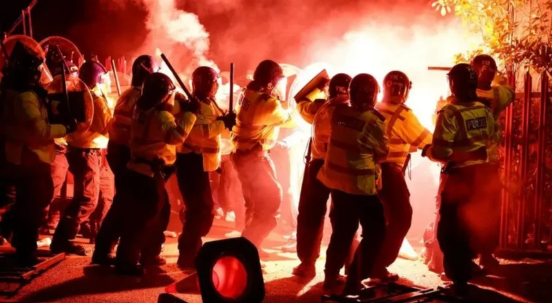 Le tribunal reporte son jugement après les aveux de huit supporters de l’OGC Nice impliqués dans de violents incidents après le match contre Marseille