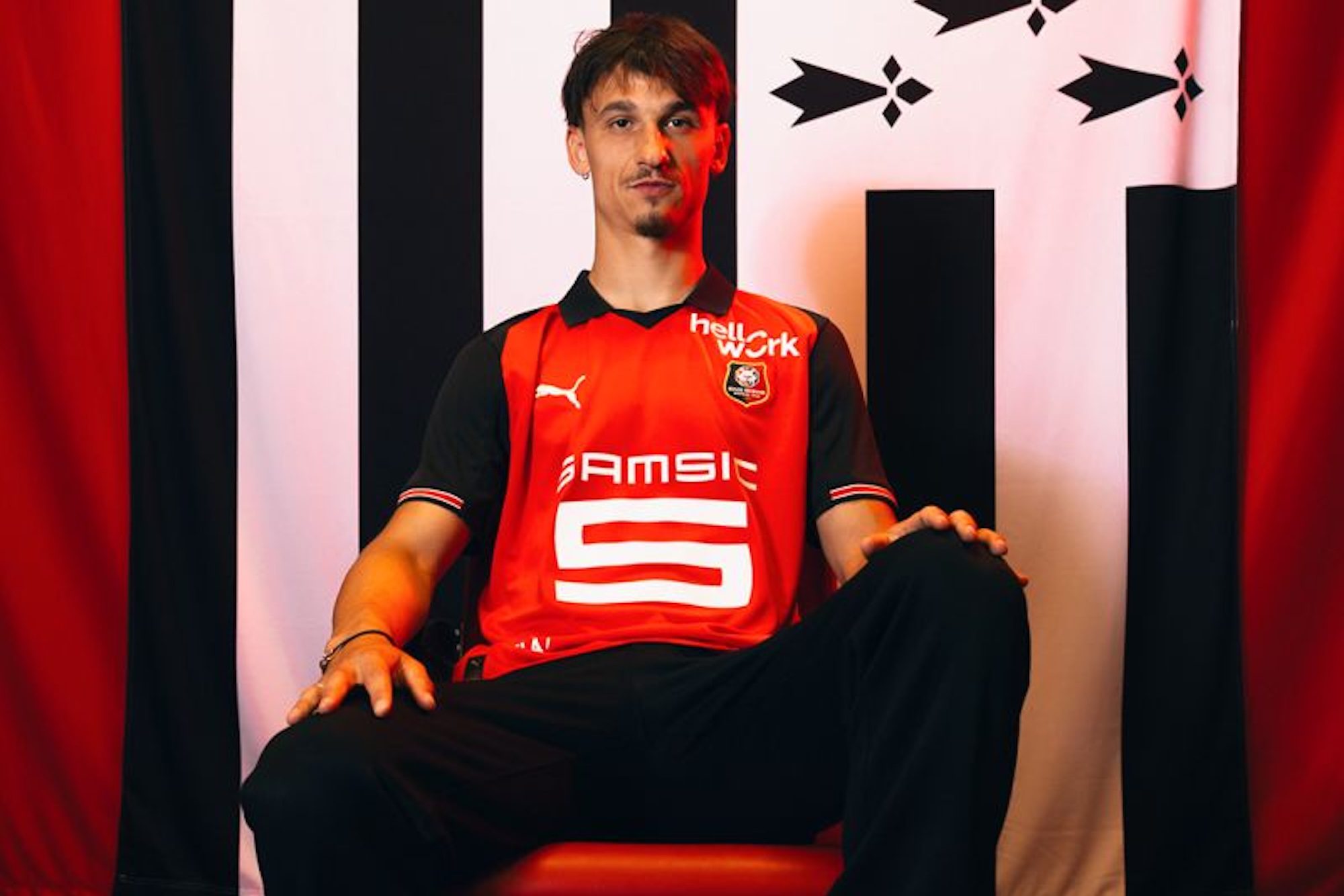 Les supporters sous le choc après la résiliation présumée du contrat d’Estéban Lepaul avec le Stade Rennais
