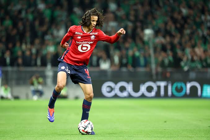 Un géant saoudien choque le monde du football en ouvrant des discussions directes avec Ayyoub Bouaddi alors que la course au transfert s’intensifie
