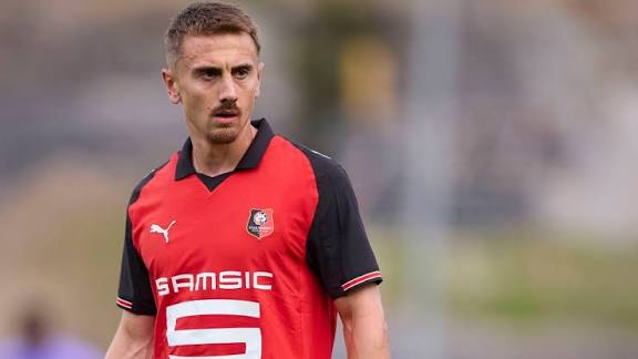 Choc après la réapparition des propos de Valentin Rongier “Je ne pouvais pas imaginer jouer pour Rennes” et de ses commentaires anti-Rennes